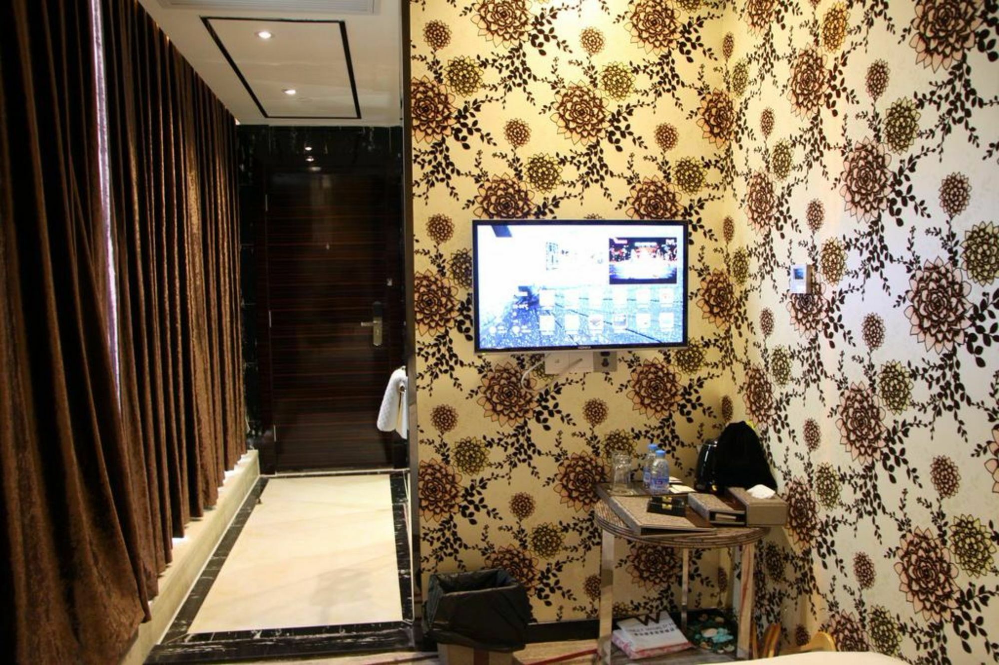 Foshan Sweet World Hotel Exterior photo