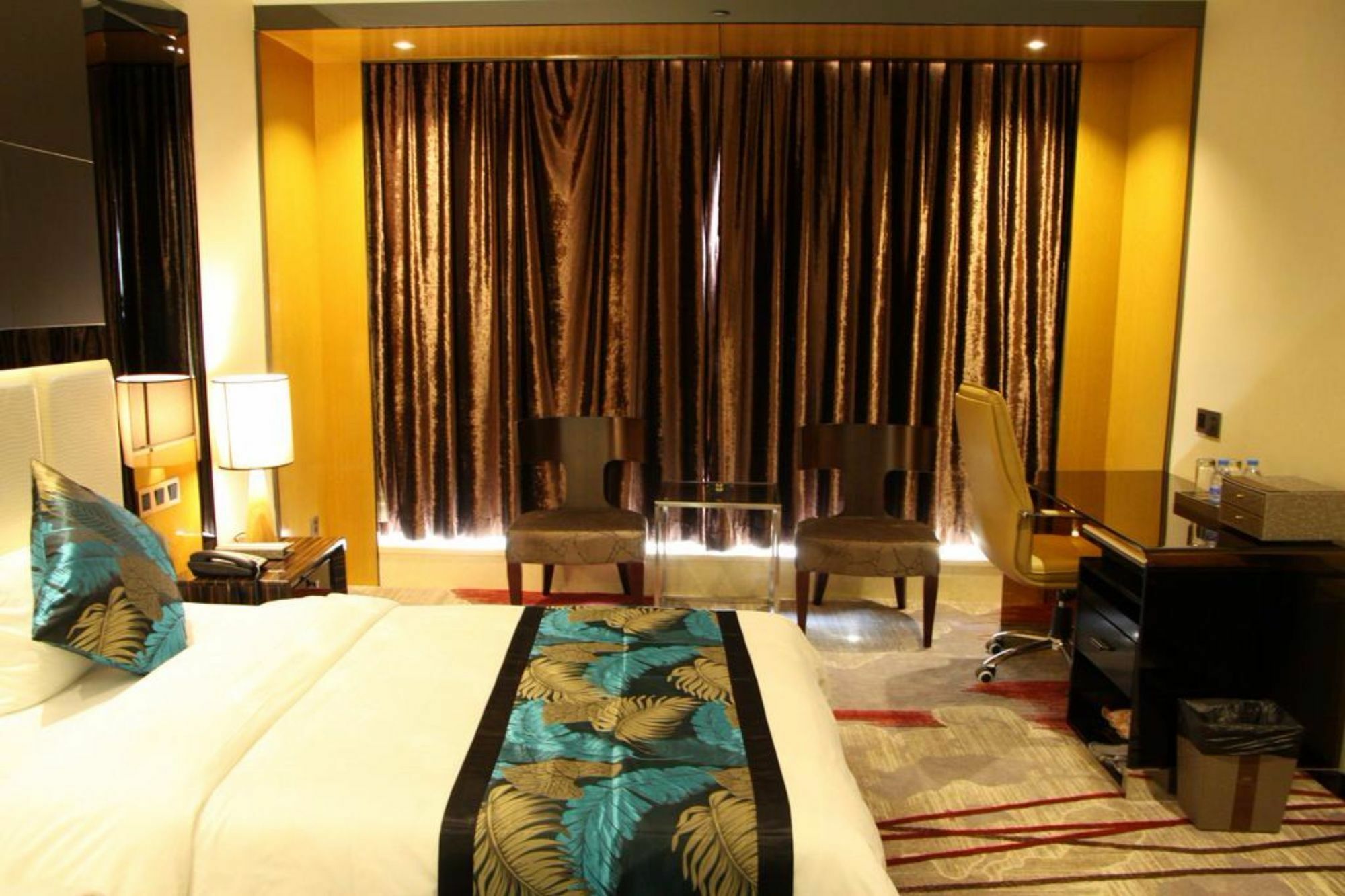 Foshan Sweet World Hotel Exterior photo